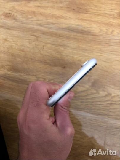 iPhone Xr, 128 ГБ