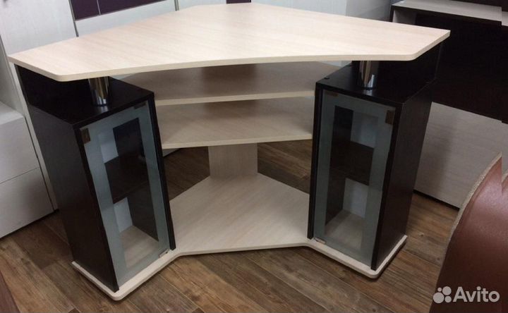 Тумба угловая под телевизор