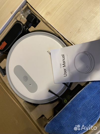 Робот пылесос Robot Т700