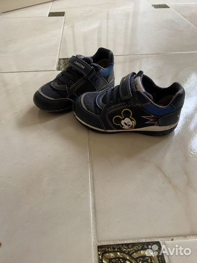 Кроссовки детские Geox размер 25