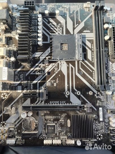 Материнка с сломанным текстолитом