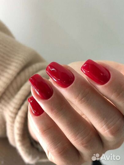 Модель на маникюр