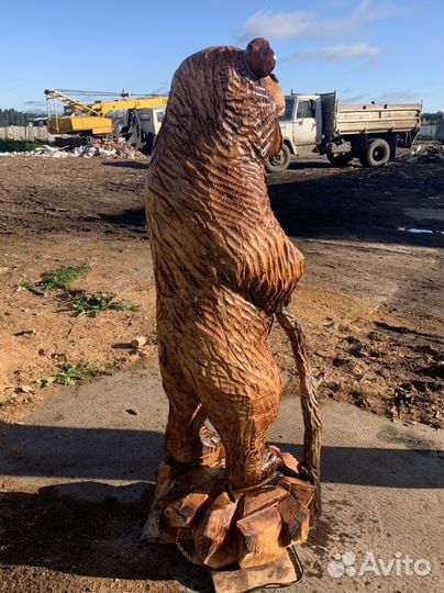 Резные фигуры из дерева