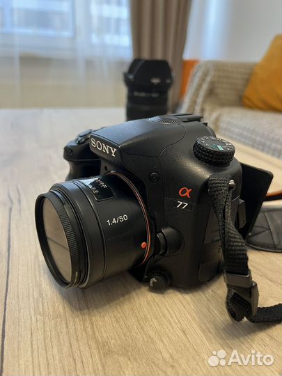 Sony Alpha SLT-A77 KIT