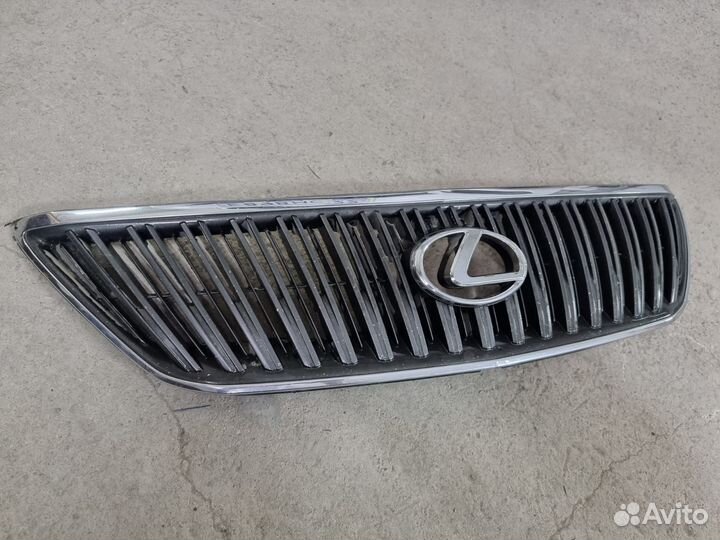 Решётка радиатора Lexus RX330