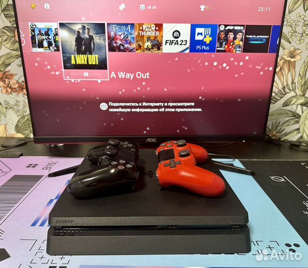 PS4 slim / 80 игр / FIFA / 2 геймпада