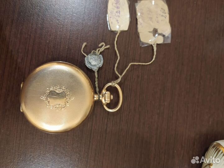 Золотые карманные часы