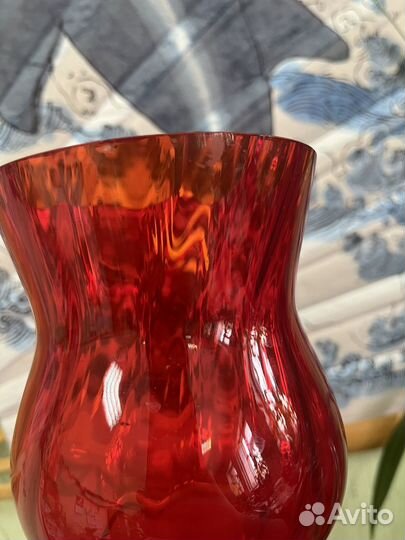 Ваза Красный май (красное стекло)