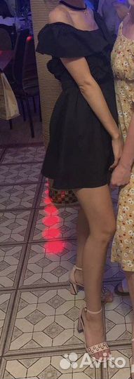 Стильное черное платье 42р