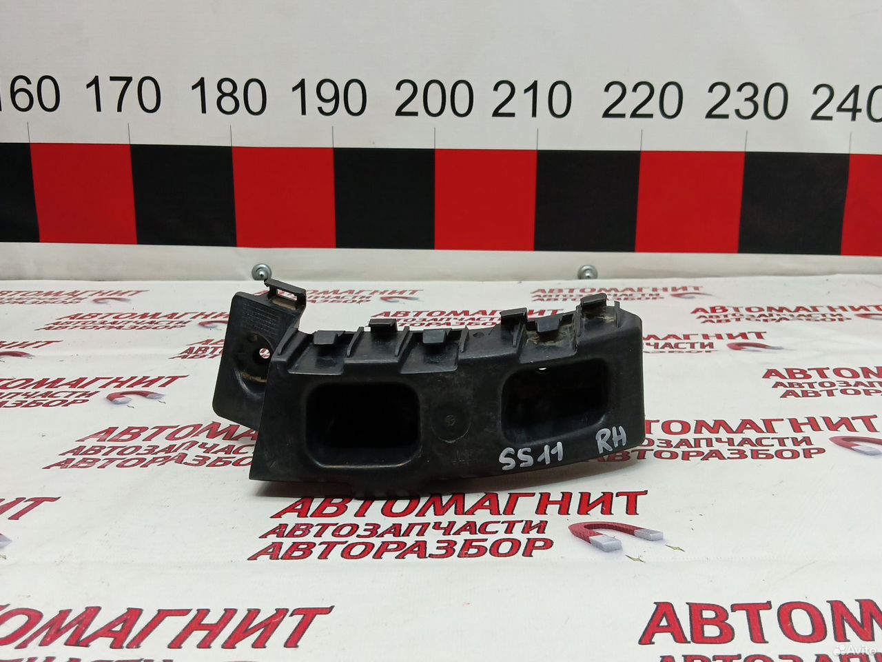 Кронштейн заднего бампера правый Эмгранд SS11