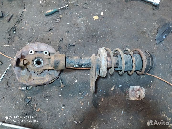 Стойка передняя правая Opel Vectra А