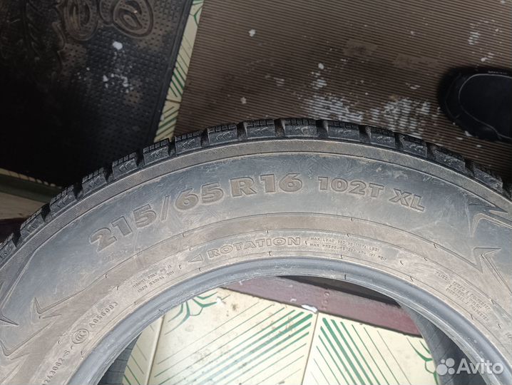 Nokian Tyres Hakkapeliitta 7 215/65 R16