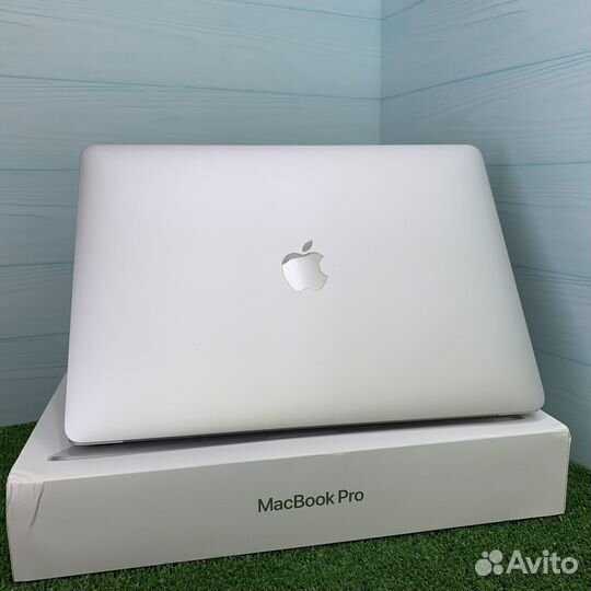 MacBook Pro 13 2022 M2 512gb TouchBar АКБ: 61 цикл