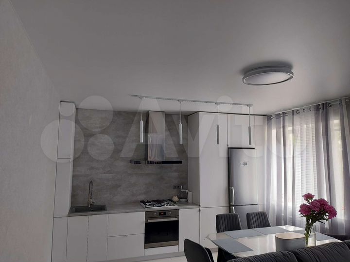 3-к. квартира, 91 м², 2/3 эт.