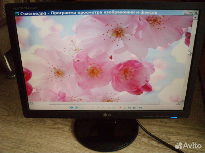 LCD монитор 20