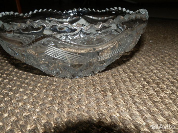 Хрустальный поднос, вазы и салатники из СССР