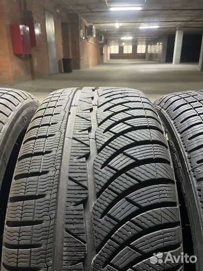 Michelin Alpin 4 245/45 R18 100