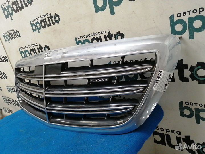 Решетка радиатора Maybach A2228807901