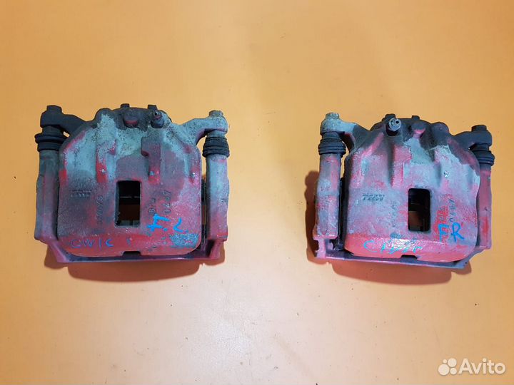 Суппорт тормозной передний на Honda Civic 5D