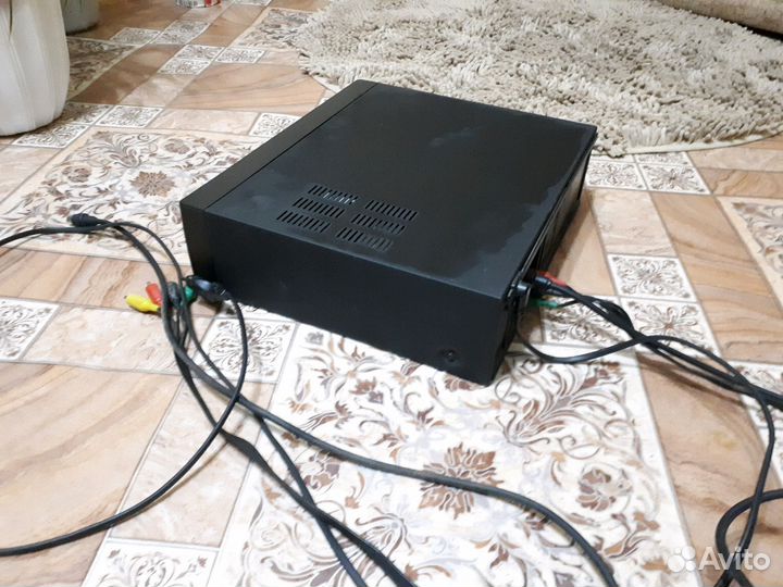 Видеомагнитофон