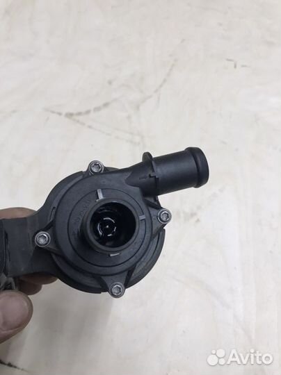 Дополнительный насос охлаждения Passat B8