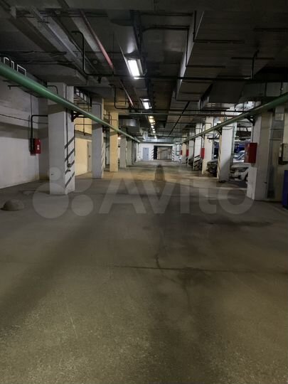 Машиноместо, 10 м²