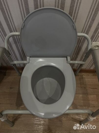 Кресло-стул с санитарным оснащением