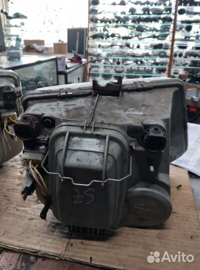 Фары мерседес Вито 638 правая, левая