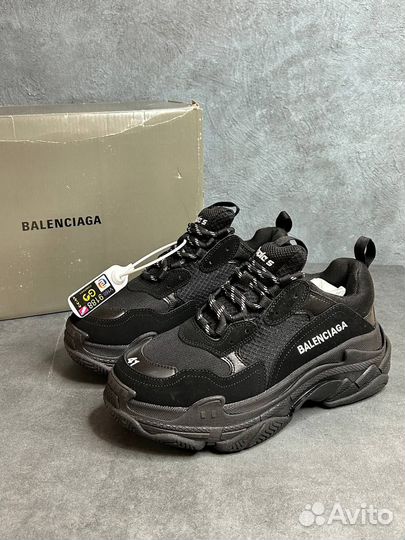 Кроссовки Balenciaga triple s новые