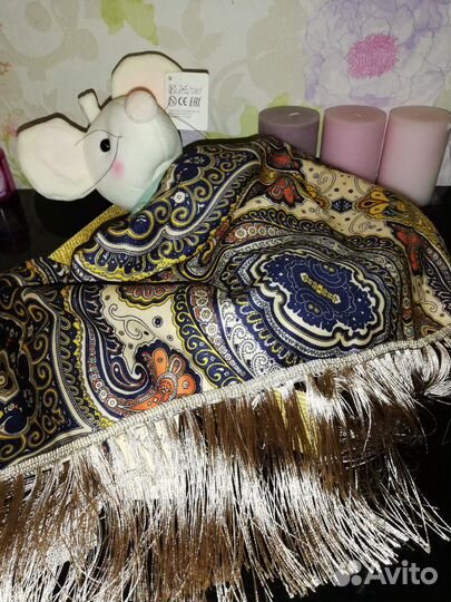 Утеплённые косынки с бахромой