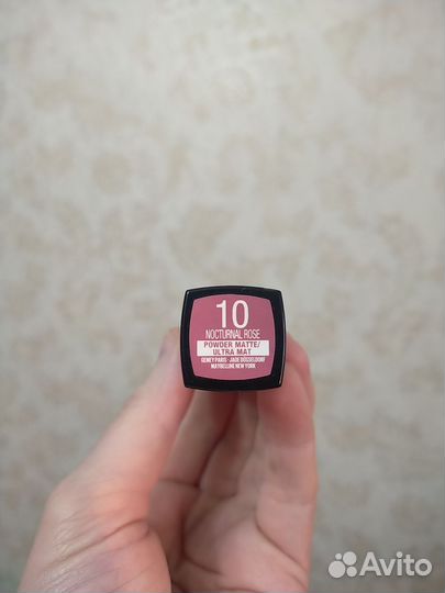 Помада Maybelline color sensational