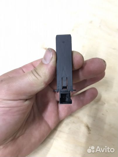 Датчик температуры 5Q0907543 Passat B8