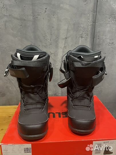 Сноубордические ботинки deeluxe