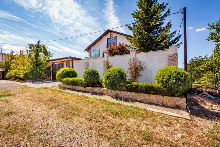 Дом 458 м² на участке 7,7 сот.