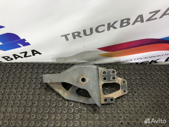 Кронштейн рессоры передней правый