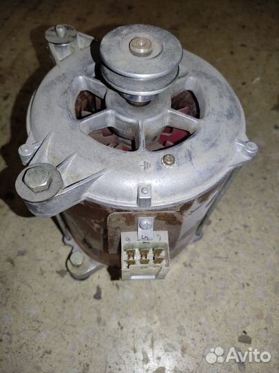 Двигататель стиральной машины