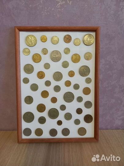 Деньги в рамке