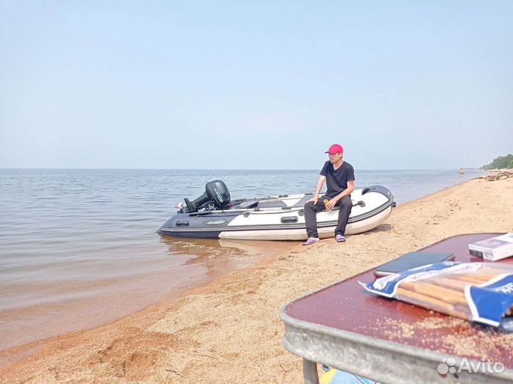 Лодка пвх Gladiator 370 dp