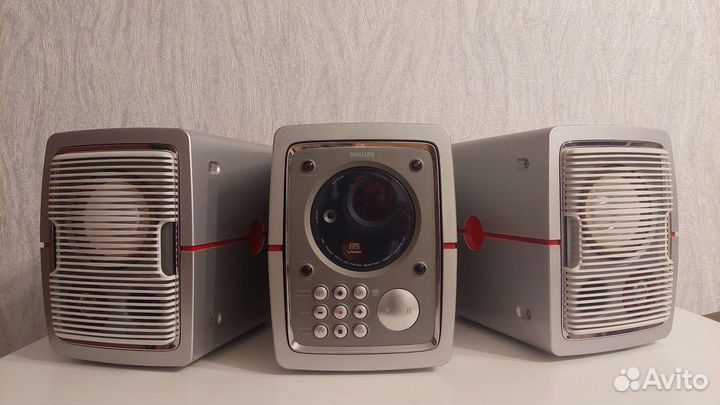 Музыкальный центр philips