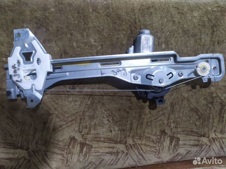 Peugeot 301 стеклоподъемник задний левый правый