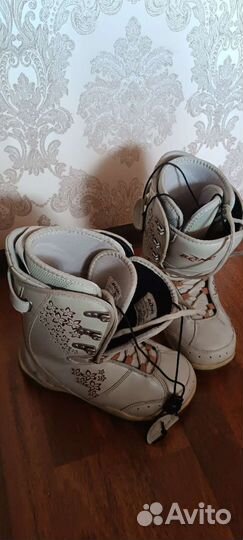 Сноубордические ботинки женские 40