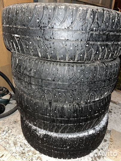 Bridgestone Ice Cruiser 7000 235/65 R18