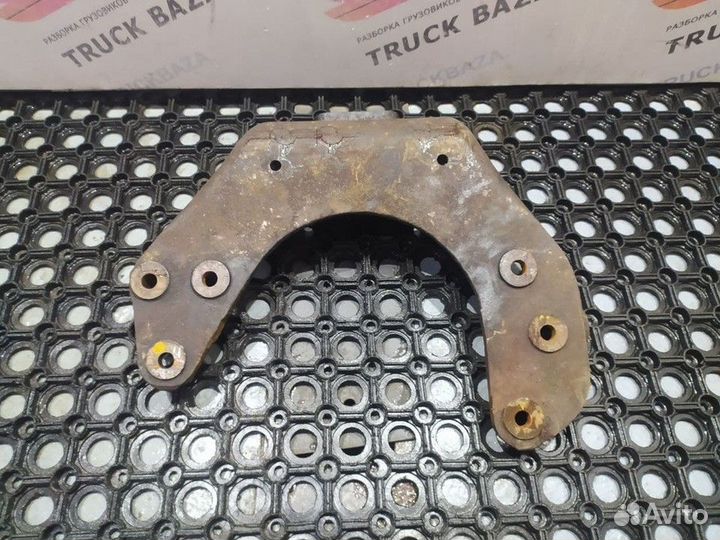 Кронштейн двигателя Renault Magnum