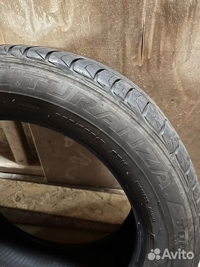 Bridgestone Turanza T001 225/55 R17