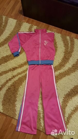 Костюм спортивный