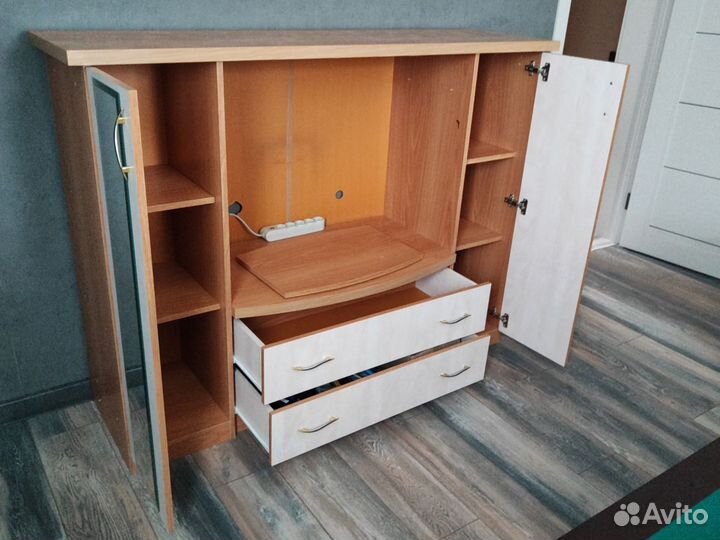 Тумба с полками под тв