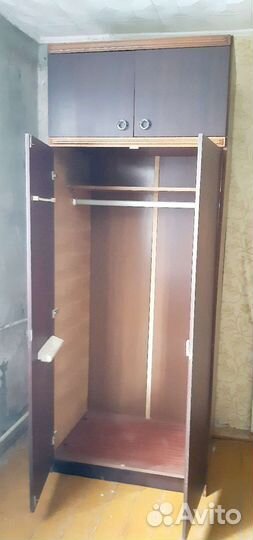 Шкаф двухдверный