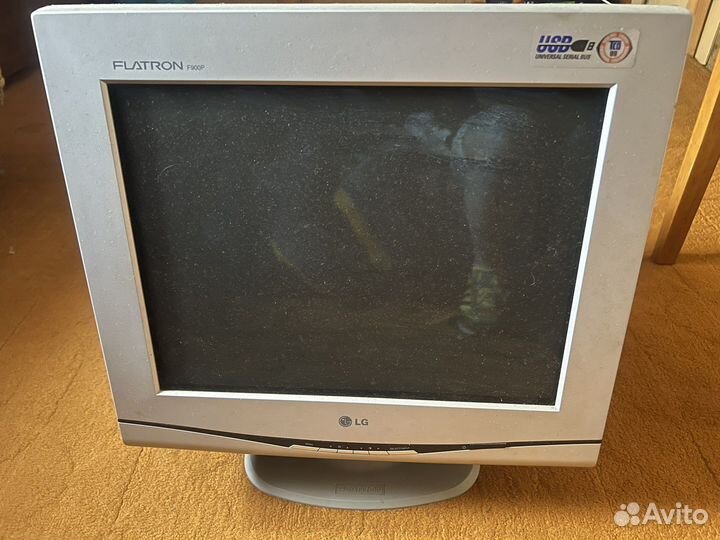 Монитор Lg flatron f900p