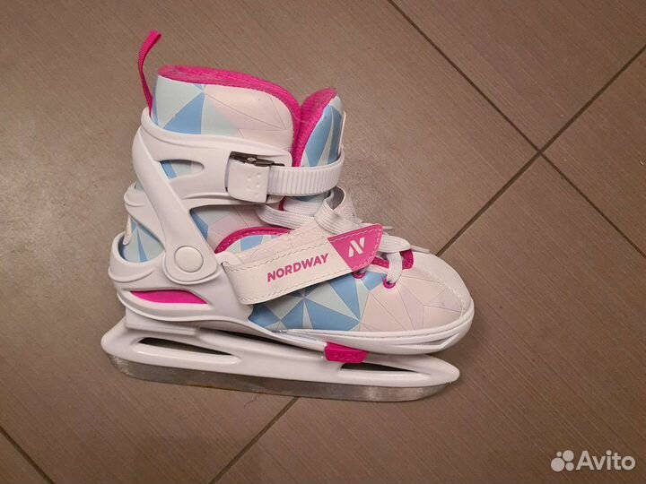 Коньки 30,39,36 размер