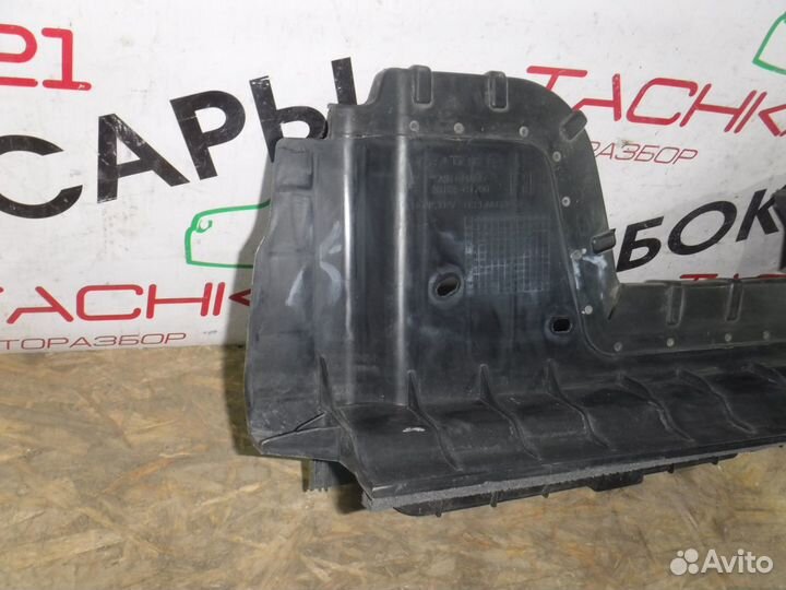 Дефлектор радиатора правый Hyundai Sonata 7 17-19